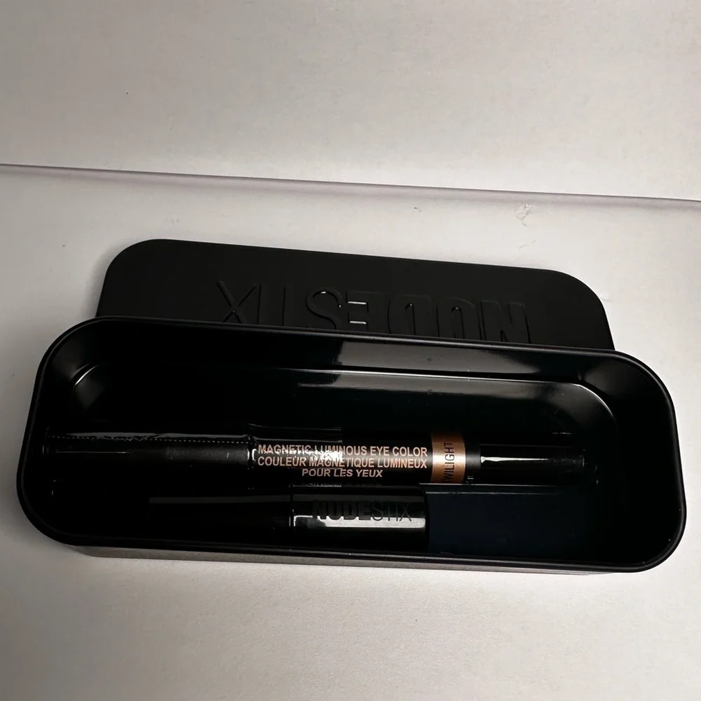 Twilight - NUDESTIX Magnetic Eye Pencil Satin Finish NIB